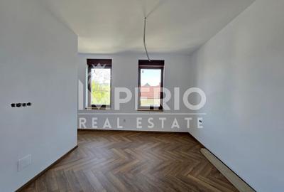 Duplex cu 5 camere cu Canalizare în Gruia - 3