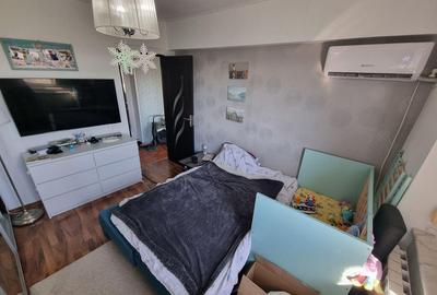 Apartament cu 3 camere in zona P-ta Ovidiu - 2