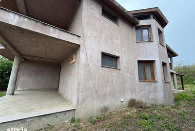 Casă cu 6 camere cu Teren 1012 Mp în Vânători - 16