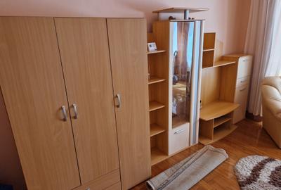 Apartament 2 camere decomandat piața Tractorul - 2
