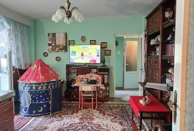 Apartament cu 3 camere semidecomandat în Central - 9