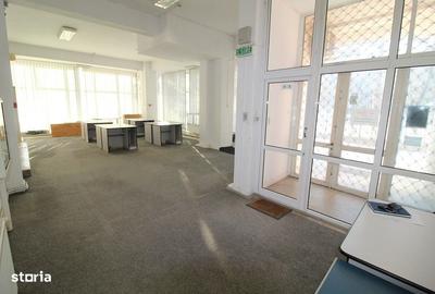 Spațiu comercial, de 231 mp, în Central - 10