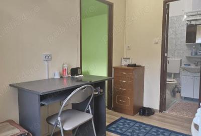 Garsonieră decomandată în Micro 15