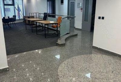 Birou, de 140 mp, în Moșilor - 2