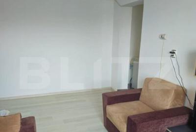 Apartament de vanzare, cu 2 camere, 33 mp, zona Piata 1 Mai - 6