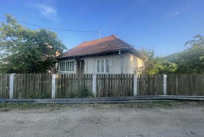 Casă cu 4 camere cu Teren 503 Mp în Târgu Ocna - 5