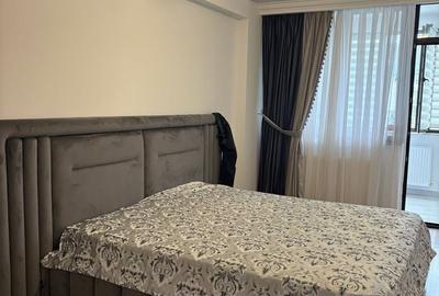 Apartament cu 3 camere în Tractorul - 1