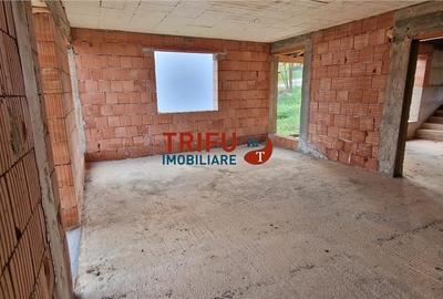 Casă cu 4 camere cu Canalizare în Cetate