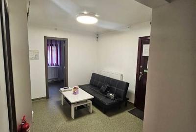Apartament cu 3 camere decomandat în Est - 1