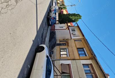 Casă cu 5 camere în Luncă