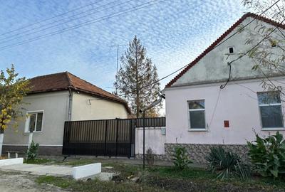 Casă cu 5 camere cu Teren 3000 Mp în Central