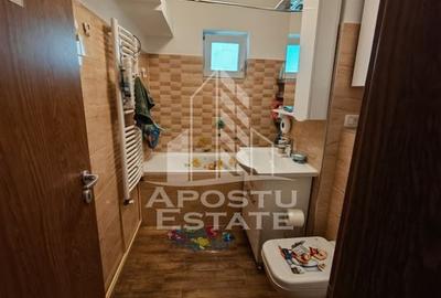 Apartament 4 camere, 2 bai, 2 balcoane,centrala proprie, etajul 2 - 16