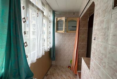 Apartament cu 2 camere decomandat, mobilat în Apărătorii Patriei - 14