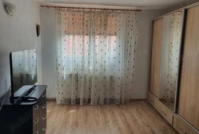 Apartament doua camere la curte, zona 1 Mai. - 2