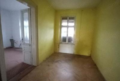 Casă cu 6 camere în Central - 9