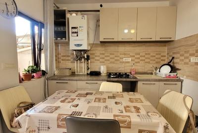 Inel II - Bratianu  -Mobexpert casa 2 camere centrala gaze mobilata - 89000 euro - 35