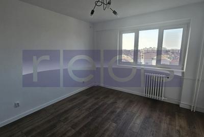 Apartament cu 3 camere decomandat în Titulescu - 7