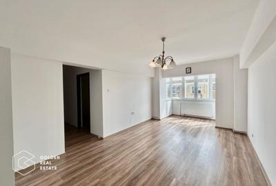 Apartament cu 3 camere decomandat în Micălaca - 1