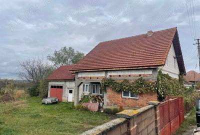 Casă cu 5 camere cu Teren 1000 Mp în Unciuc - 9
