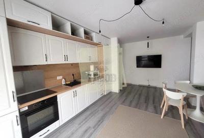 Apartament cu 3 camere, mobilat în Central