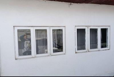 Casă cu 3 camere în Central