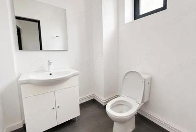 Spațiu comercial, de 350 mp, în Central - 4