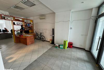 Spațiu comercial, de 94 mp, în Central - 2