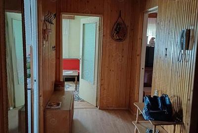 Apartament cu 3 camere în Independenței - 1