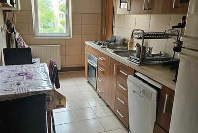 SUPER OFERTA! Apartament 4 camere, 2 bai, etaj 1, zona Tractorul