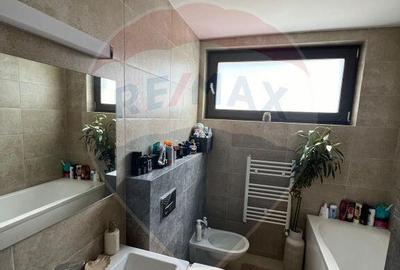 Casă cu 5 camere cu Teren 450 Mp în Central - 11