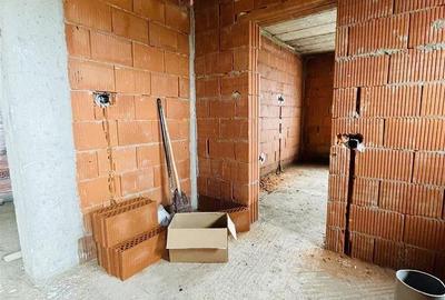 Casă cu 4 camere cu Teren 300 Mp în Cihei - 12