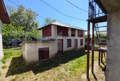 Casă cu 4 camere cu Teren 1970 Mp în Central - 12