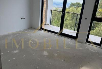 Casă cu 4 camere în Feleacu