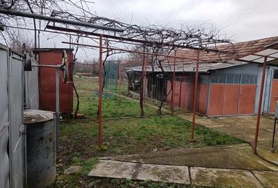 Casă cu 3 camere cu Teren 720 Mp în Central - 2