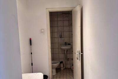 Direct Proprietar - Spațiu comercial de închiriat -  Calea Victoriei - 5