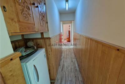 Apartament cu 3 camere decomandat în Dâmbu Pietros - 7