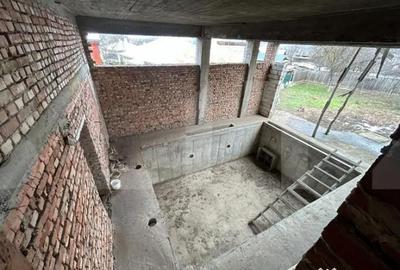 Casă cu 7 camere cu Teren 900 Mp în Dorohoi - 14