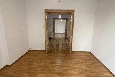 Casă cu Teren 420 Mp în Central - 4