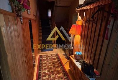 Casă cu 5 camere cu Teren 726 Mp în Copalnic - 1