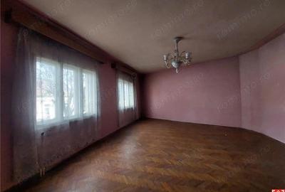 Casă cu 3 camere cu Teren 167 Mp în Central