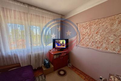 Apartament cu 2 camere decomandat în Rovine