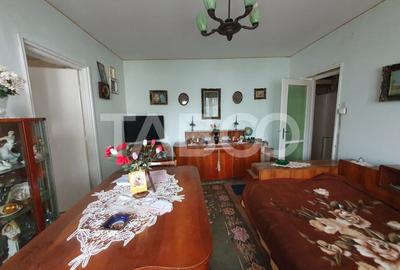 Apartament 2 camere semidecomandat etaj 1 zona Tudor Vladimirescu - 2