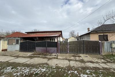 Casă cu 3 camere în Independența - 8