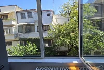 Garsoniera langa Piata Sfintii Voievozi