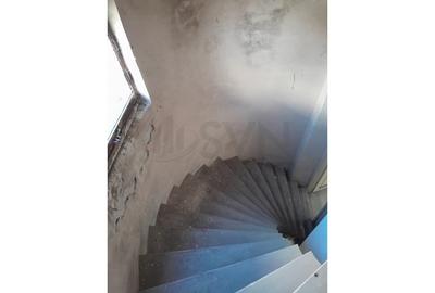 Casă individuală cu 17 camere cu Teren 566 Mp în P-ța Unirii - 9