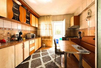 Apartament 4 camere (spatios si decomandat ) NEPTUN - 13