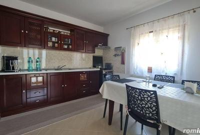 Vila impozanta in zona linistita la 15 minute de capitala! - 11