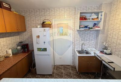 Apartament cu 3 camere semidecomandat în Alexandru Obregia - 9