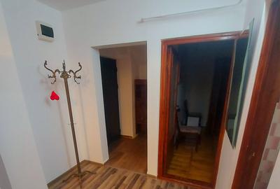 Apartament cu 3 camere decomandat în Central - 1