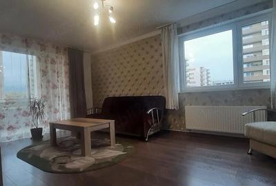 Apartament cu 2 camere decomandat în Tractorul - 9